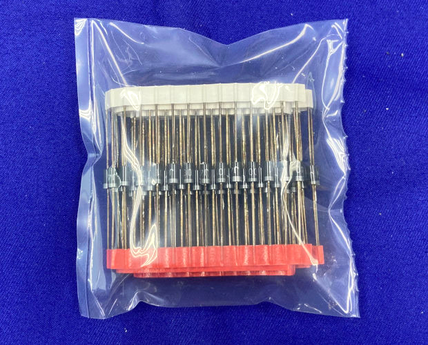 一般整流用ダイオード 50V 1A (100個入) ■限定特価品■