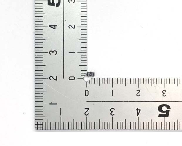 高周波増幅向け PNPトランジスタ -20V -30mA 200mW 300MHz (100個入) ■限定特価品■