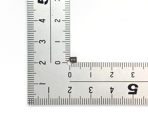 チップインダクタ 3225サイズ 27μH 3.2Ω 10mA (100個入) ■限定特価品■