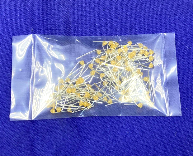 φ2mm 小型LED 黄 (100個入) ■限定特価品■