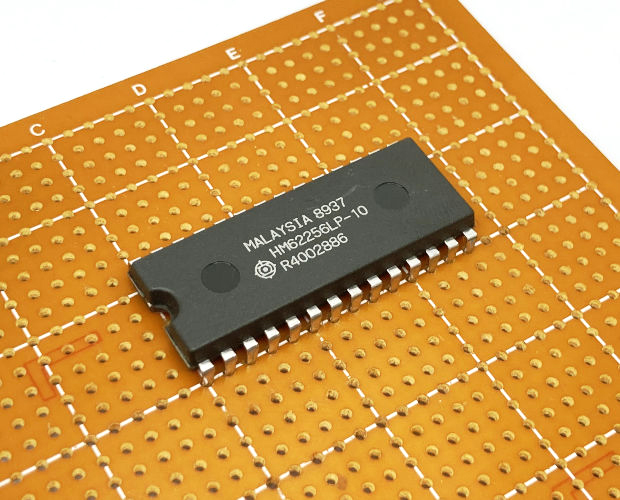 32768word×8bit SRAM (13個入) ■限定特価品■