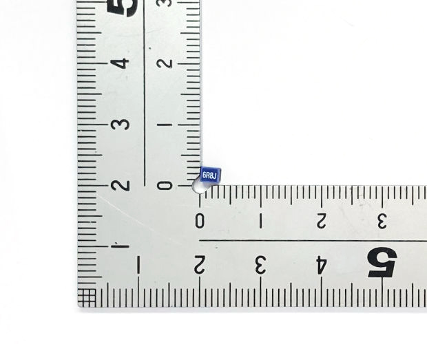 チップインダクタ 3225サイズ 6.8μH 1.8Ω 180mA (100個入) ■限定特価品■