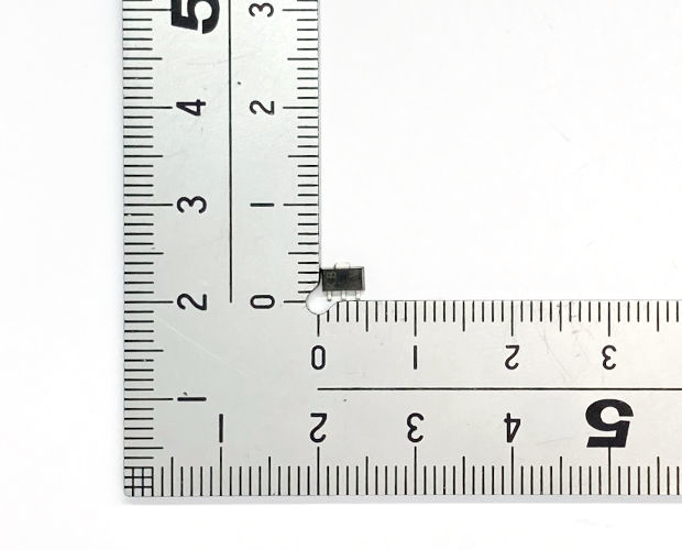 セイコーインスツルメンツ 高精度低ドロップ三端子レギュレータ DC3V 100mA (50個入) ■限定特価品■