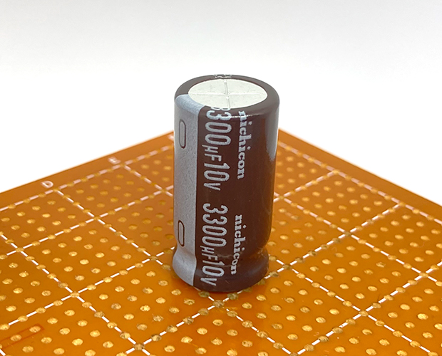 低インピーダンス 電解コンデンサ 10V 3,300μF 105℃ (50個入) ■限定特価品■